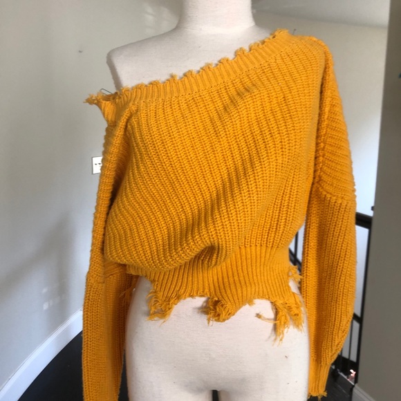 LF Sweater - Picture 1 of 2